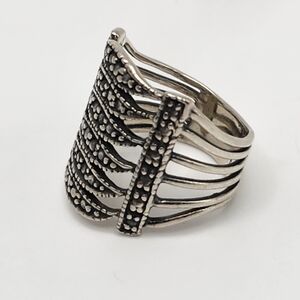 925 sterling silver Marcasites ring.  Beautiful detail.  Size 6